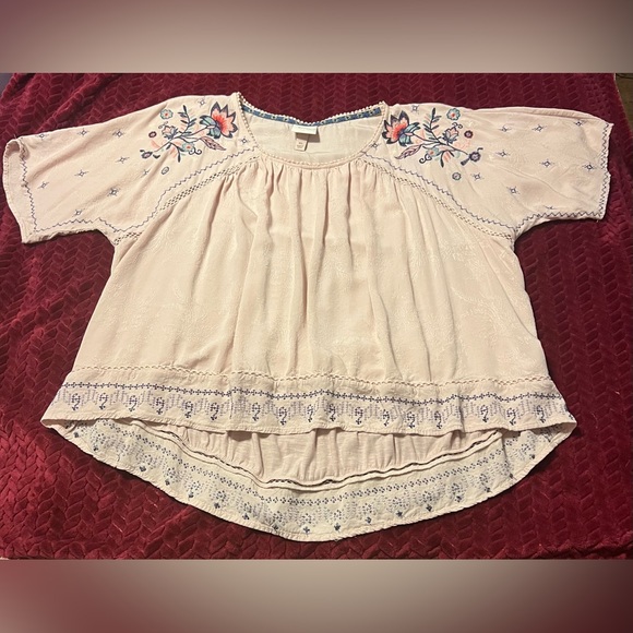 Knox Rose Embroidered Hi-Lo Peasant Blouse - Picture 2 of 7